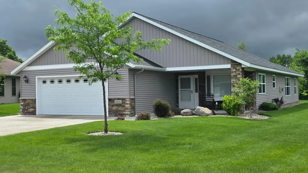 1801 Lower Trentwood Circle NE Willmar MN 56201