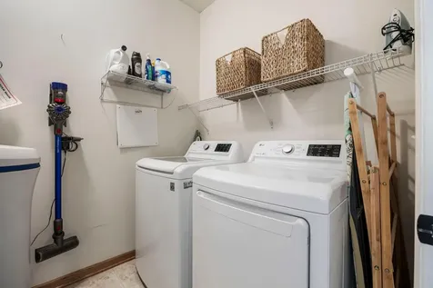 6742 Pine Crest Trail S Cottage Grove MN 55016