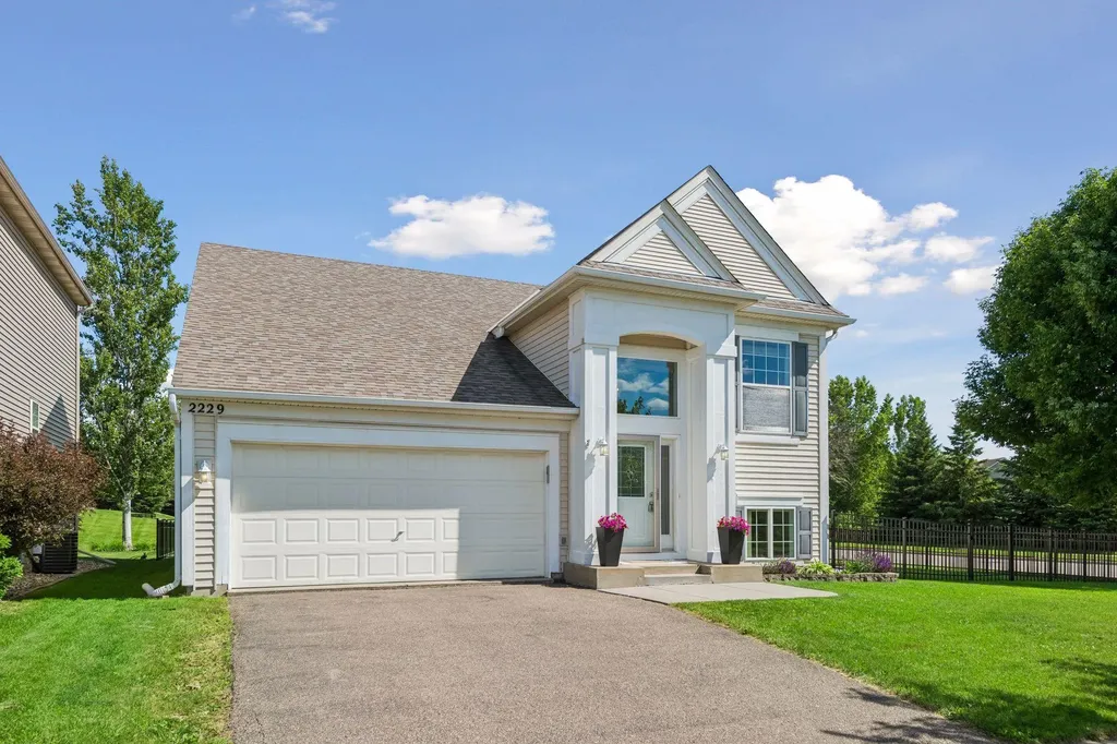 2229 Grimm Road Chaska MN 55318