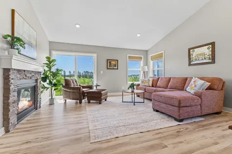 13924 Ashley Court Rosemount MN 55068