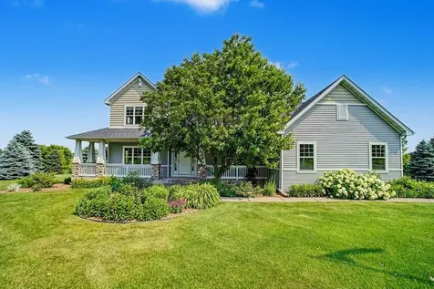 646 Tribute Parkway River Falls WI 54022
