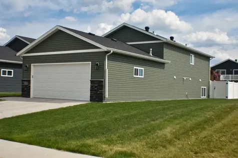 6778 69th Avenue S Horace ND 58047