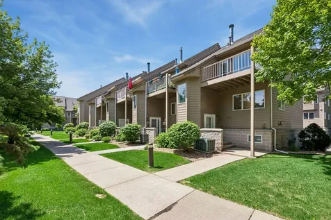 2831 Kenwood Isles Drive Minneapolis MN 55408