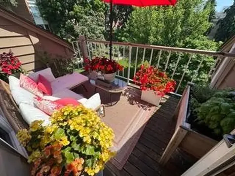 2831 Kenwood Isles Drive Minneapolis MN 55408