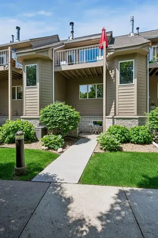 2831 Kenwood Isles Drive Minneapolis MN 55408