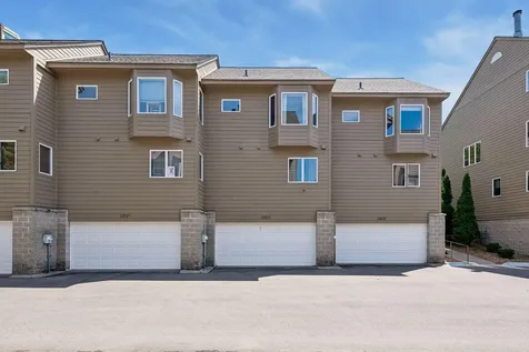 2831 Kenwood Isles Drive Minneapolis MN 55408