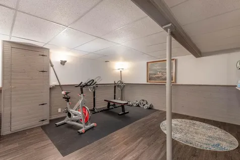1215 Woodland Avenue Mankato MN 56001