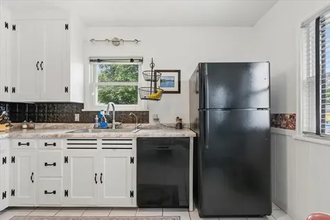 637 7th Avenue S South Saint Paul MN 55075