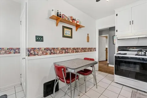 637 7th Avenue S South Saint Paul MN 55075