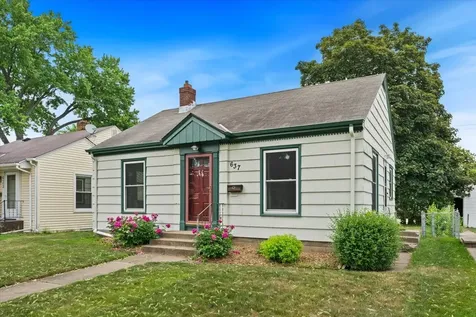 637 7th Avenue S South Saint Paul MN 55075