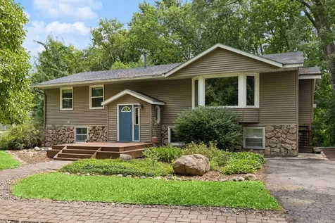 3260 Snelling Avenue N Arden Hills MN 55112