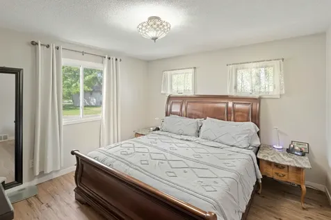 7712 N College Park Drive Brooklyn Park MN 55445