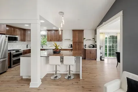 7712 N College Park Drive Brooklyn Park MN 55445