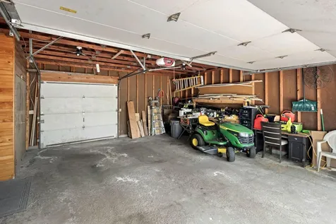 7712 N College Park Drive Brooklyn Park MN 55445