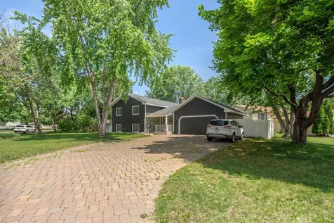 7712 N College Park Drive Brooklyn Park MN 55445
