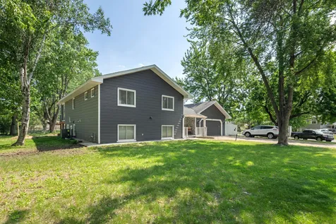 7712 N College Park Drive Brooklyn Park MN 55445