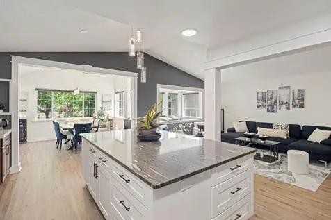 7712 N College Park Drive Brooklyn Park MN 55445
