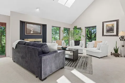 15120 Chestnut Circle Burnsville MN 55306