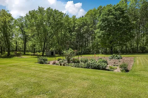 37713 190th Avenue Avon MN 56310