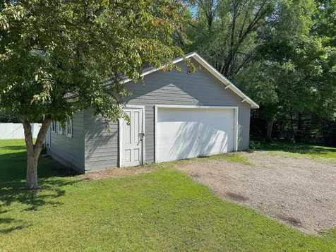 421 Bowling Avenue Detroit Lakes MN 56501