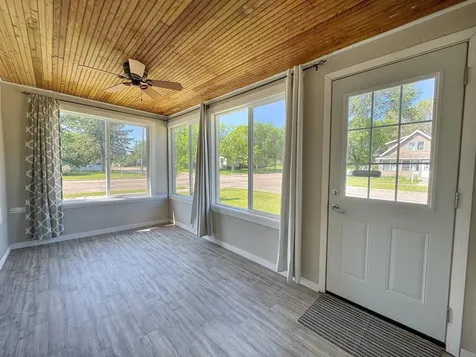 421 Bowling Avenue Detroit Lakes MN 56501