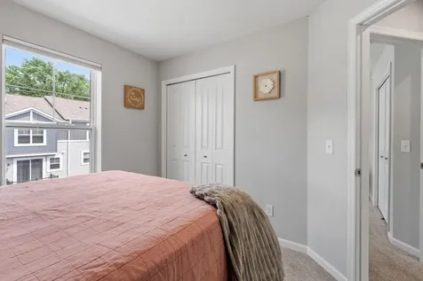 2857 Lexington Place N Roseville MN 55113