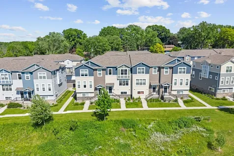 2857 Lexington Place N Roseville MN 55113