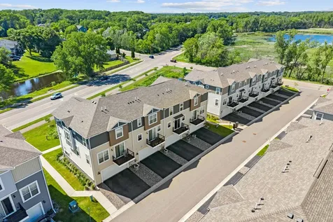 2857 Lexington Place N Roseville MN 55113