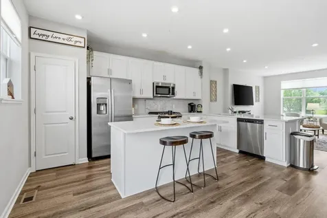 2857 Lexington Place N Roseville MN 55113