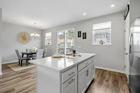 2857 Lexington Place N Roseville MN 55113