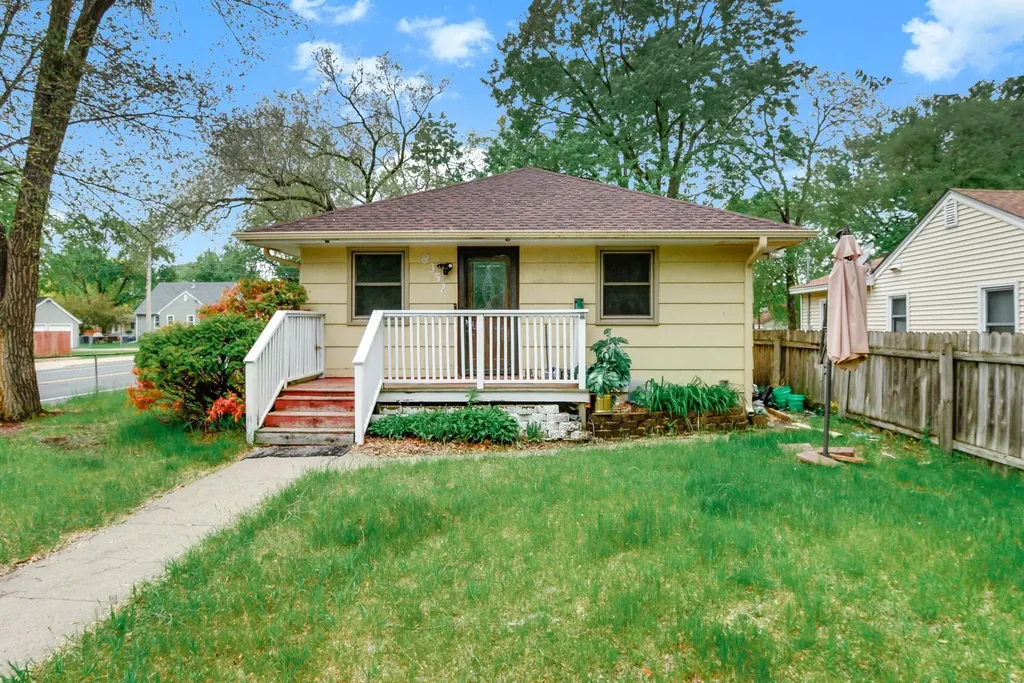 8352 Blaisdell Avenue S Bloomington MN 55420
