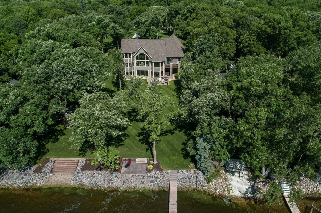 2817 Government Point Road NE Alexandria MN 56308