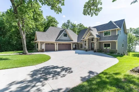 2817 Government Point Road NE Alexandria MN 56308