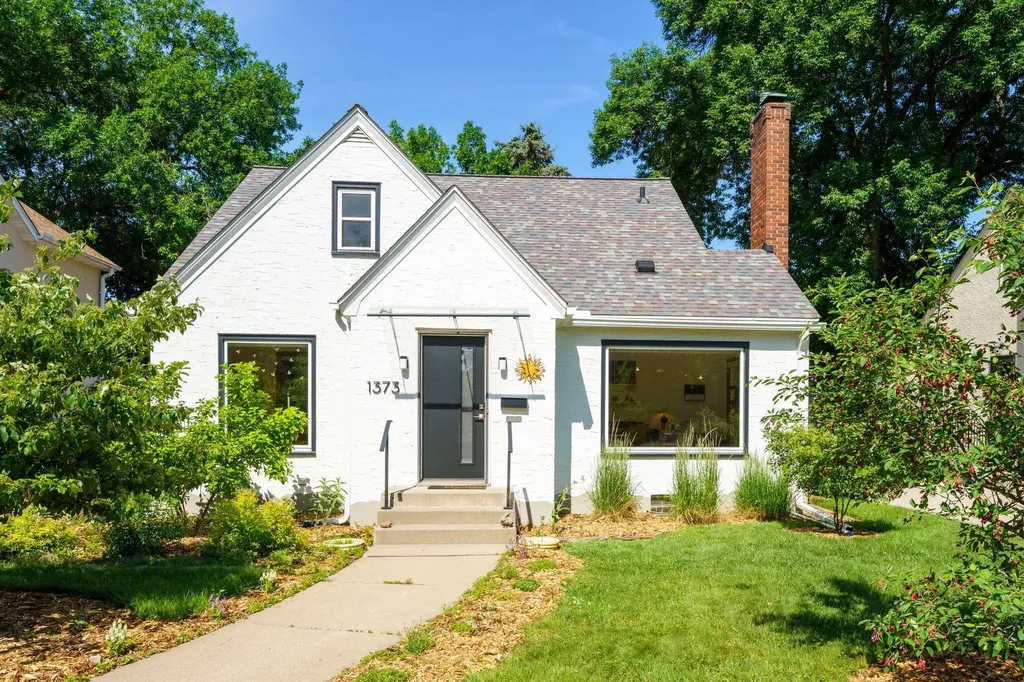 1373 Avon Street N Saint Paul MN 55117