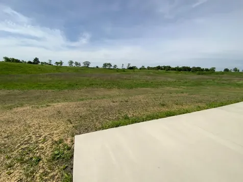 7 Cottonwood Lake Boulevard Windom MN 56101
