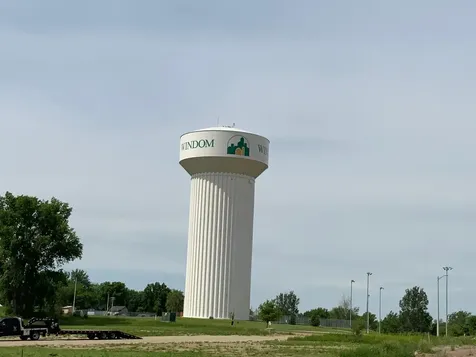 7 Cottonwood Lake Boulevard Windom MN 56101