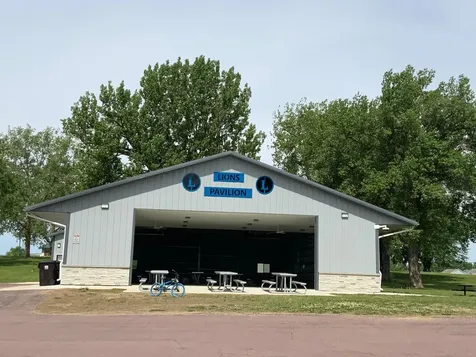 7 Cottonwood Lake Boulevard Windom MN 56101