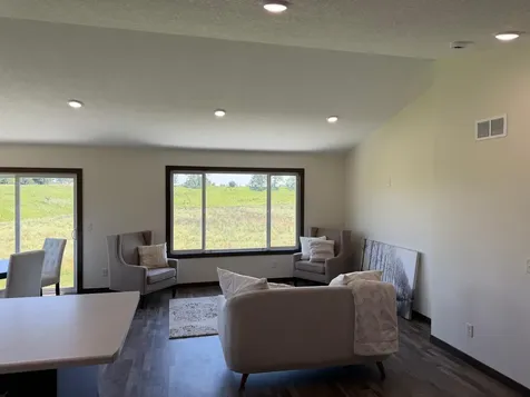 7 Cottonwood Lake Boulevard Windom MN 56101