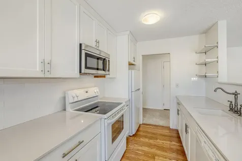 10113 34th Street W Minnetonka MN 55305