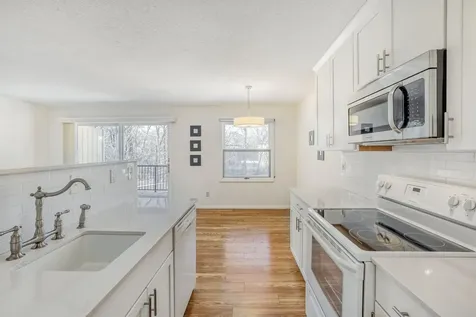 10113 34th Street W Minnetonka MN 55305