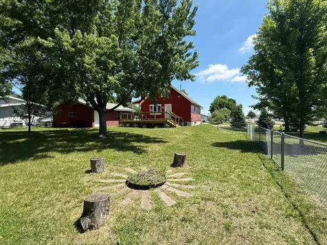 101 Parker Lane Redwood Falls MN 56283