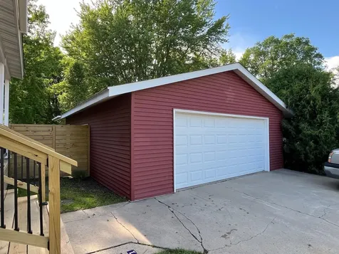 101 Parker Lane Redwood Falls MN 56283