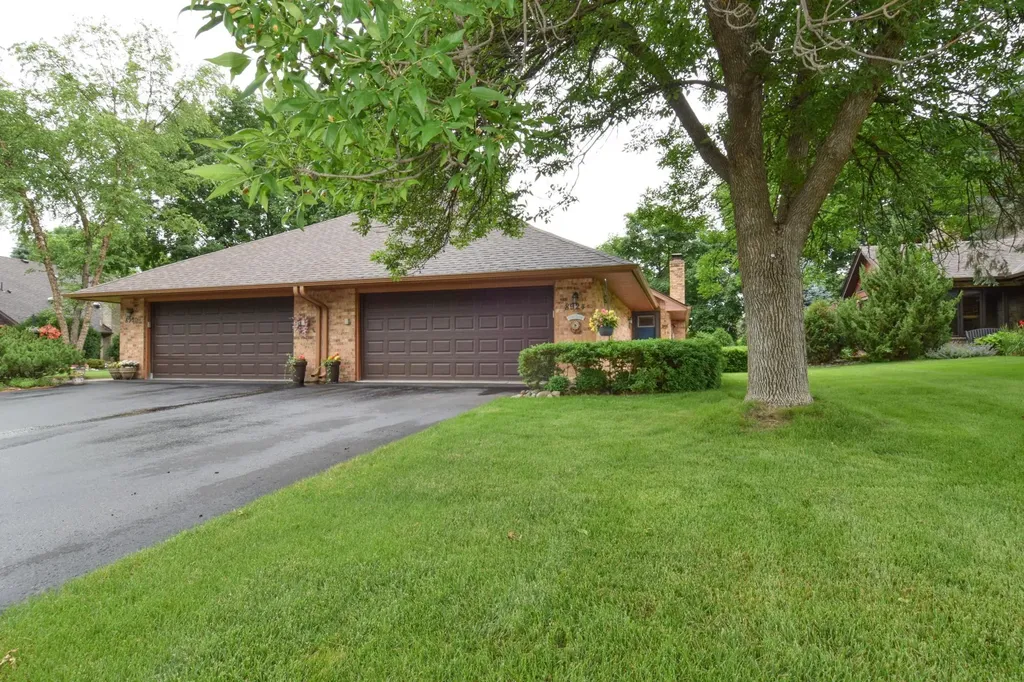 8924 Montegue Terrace Brooklyn Park MN 55443