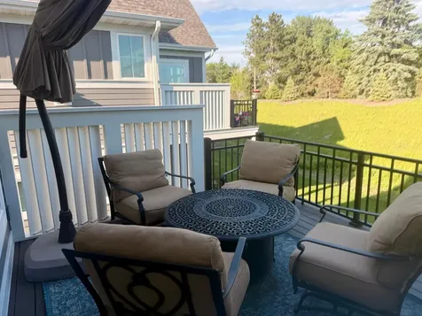 83 Spring Farm Road North Oaks MN 55127