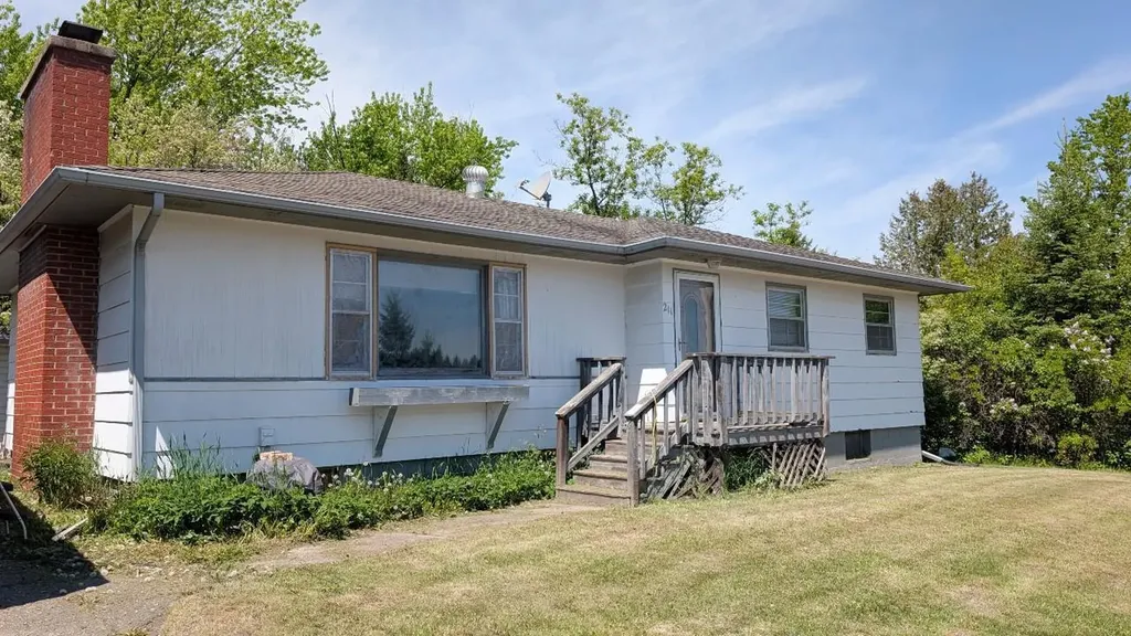 211 2nd Street SE Cook MN 55723