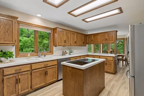 13673 Duluth Drive Apple Valley MN 55124