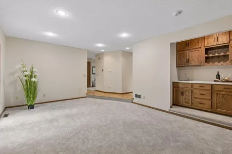13673 Duluth Drive Apple Valley MN 55124