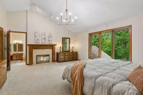 13673 Duluth Drive Apple Valley MN 55124