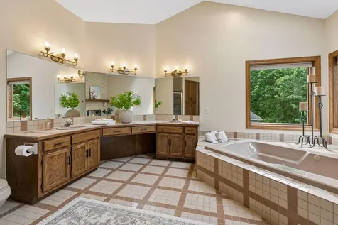 13673 Duluth Drive Apple Valley MN 55124