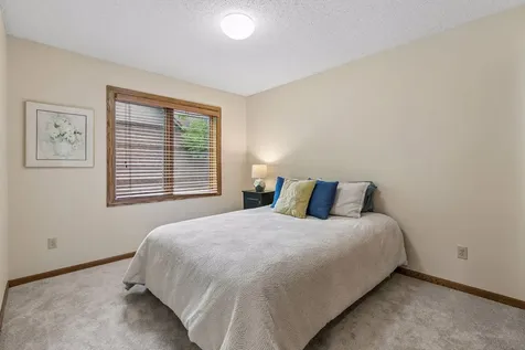 13673 Duluth Drive Apple Valley MN 55124